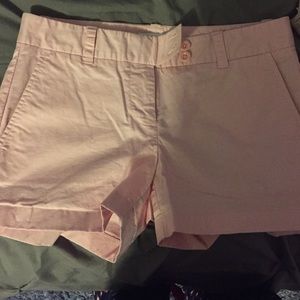 Pink vineyard vines shorts!